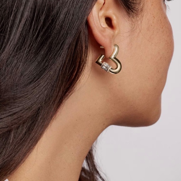 Kendra Scott Emery Heart Gold Hoop Earrings - Picture 2 of 6